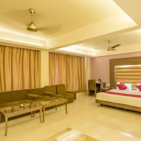 Palette Hotel Nisarga By Sunday Μποπάλ Εξωτερικό φωτογραφία