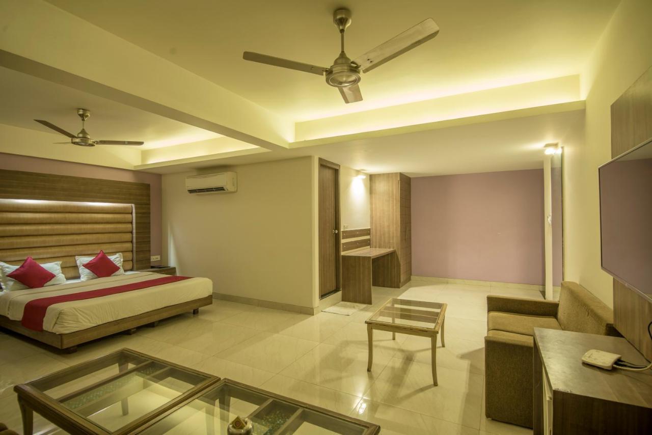 Palette Hotel Nisarga By Sunday Μποπάλ Εξωτερικό φωτογραφία