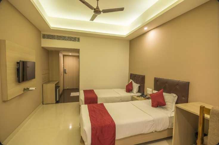 Palette Hotel Nisarga By Sunday Μποπάλ Εξωτερικό φωτογραφία