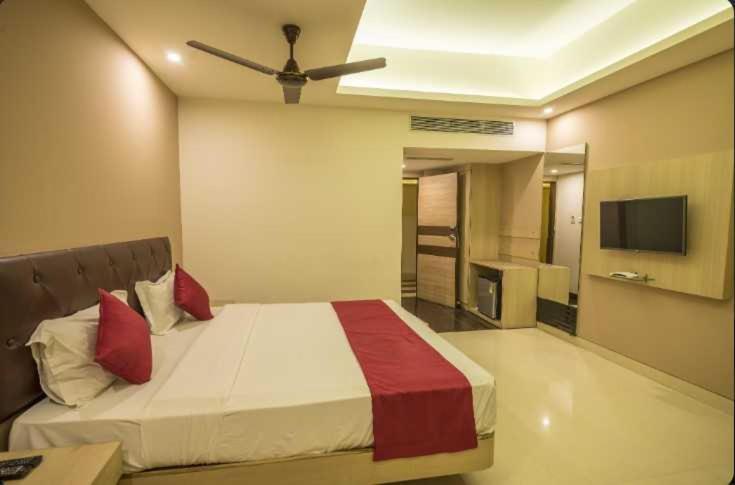 Palette Hotel Nisarga By Sunday Μποπάλ Εξωτερικό φωτογραφία