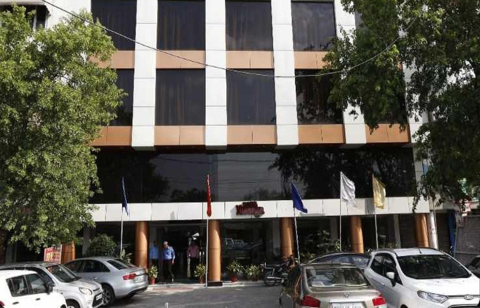 Palette Hotel Nisarga By Sunday Μποπάλ Εξωτερικό φωτογραφία