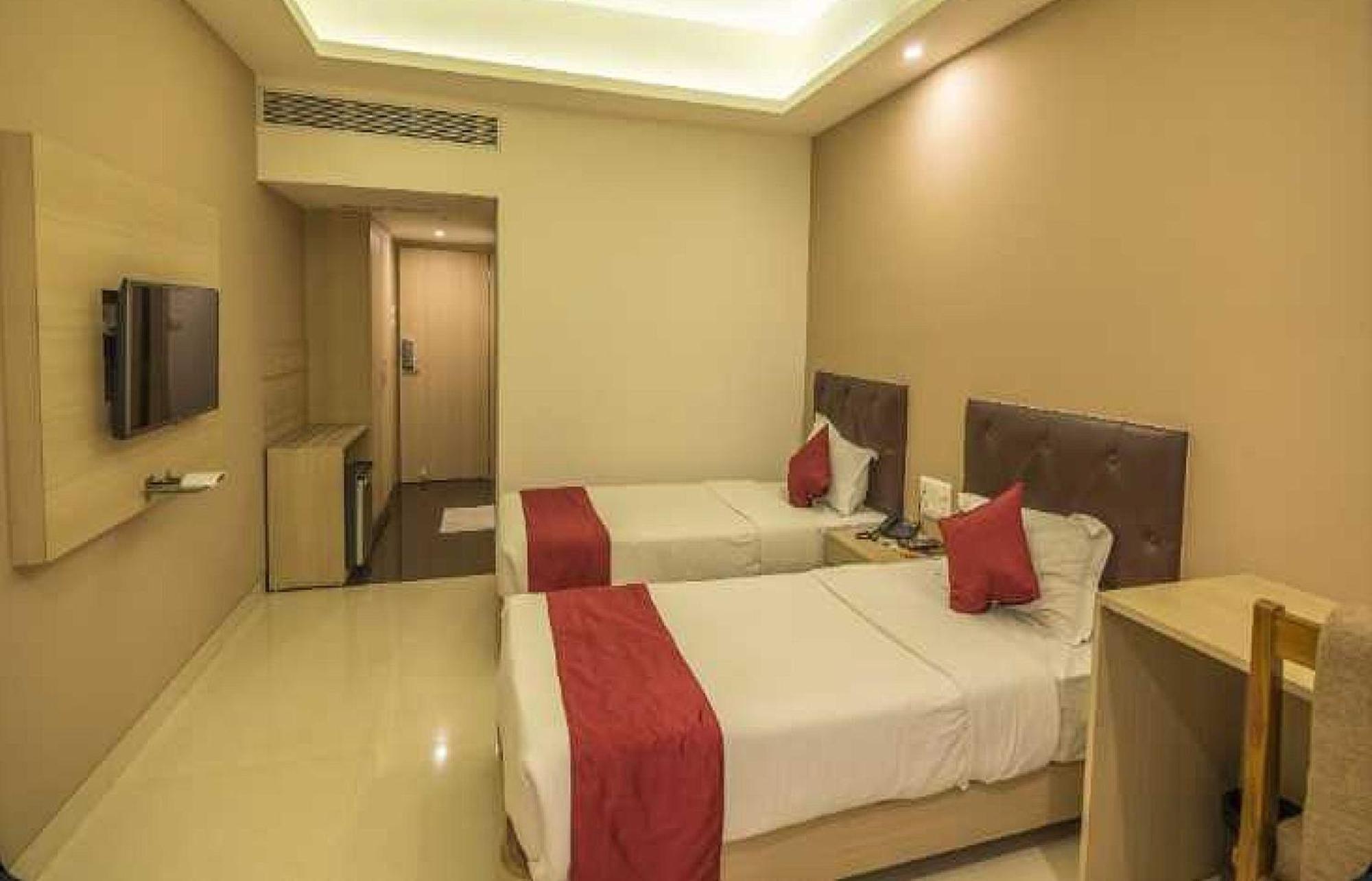 Palette Hotel Nisarga By Sunday Μποπάλ Εξωτερικό φωτογραφία