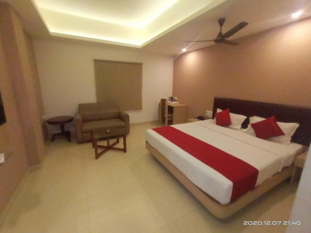 Palette Hotel Nisarga By Sunday Μποπάλ Εξωτερικό φωτογραφία