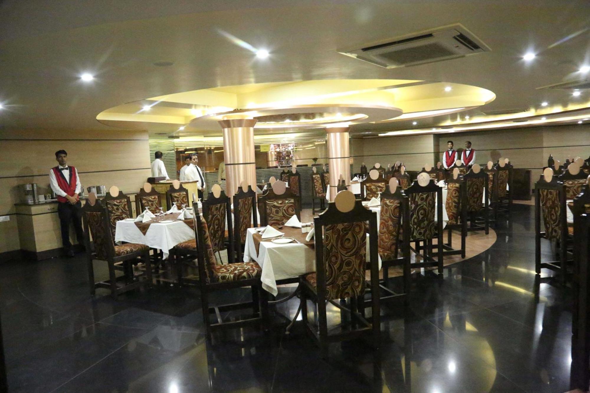 Palette Hotel Nisarga By Sunday Μποπάλ Εξωτερικό φωτογραφία